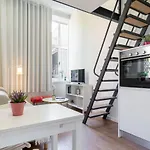 Domus 21 - Entreparedes 아파트 *