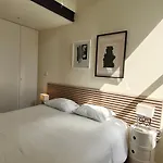 Domus 21 - Entreparedes Apartment Porto