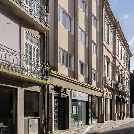 Domus 21 - Entreparedes *