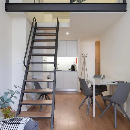 Domus 21 - Entreparedes 포르투