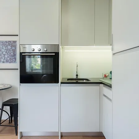 Domus 21 - Entreparedes