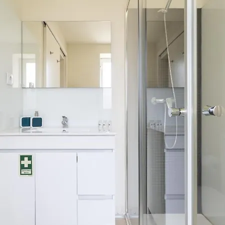 Domus 21 - Entreparedes *