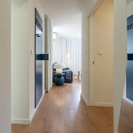 Apartment Domus 21 - Entreparedes Porto
