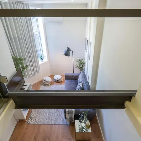 Domus 21 - Entreparedes *