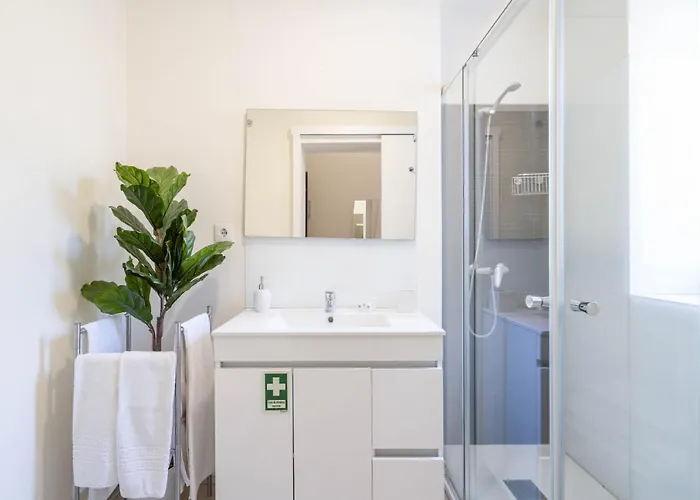 Domus 21 - Entreparedes Apartment