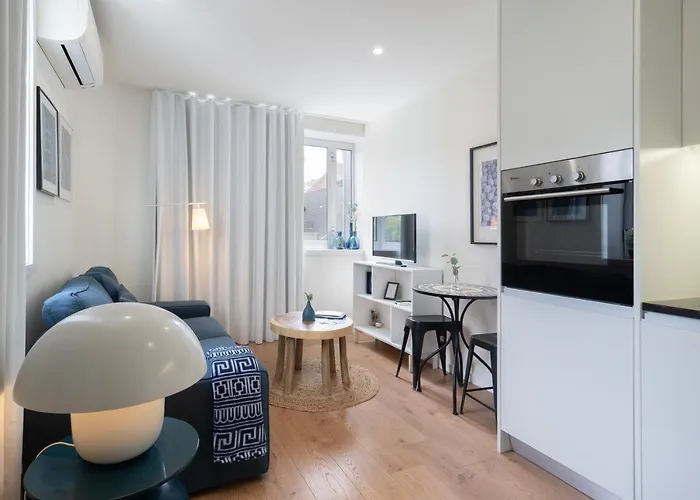 Domus 21 - Entreparedes Apartment