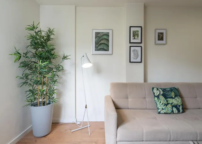 Domus 21 - Entreparedes Apartment