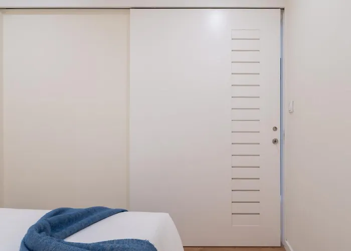 Domus 21 - Entreparedes *