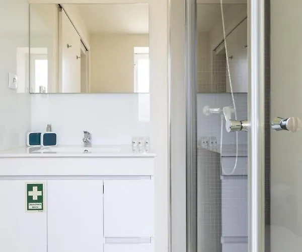 Domus 21 - Entreparedes *