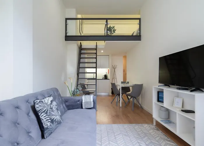 Domus 21 - Entreparedes Porto