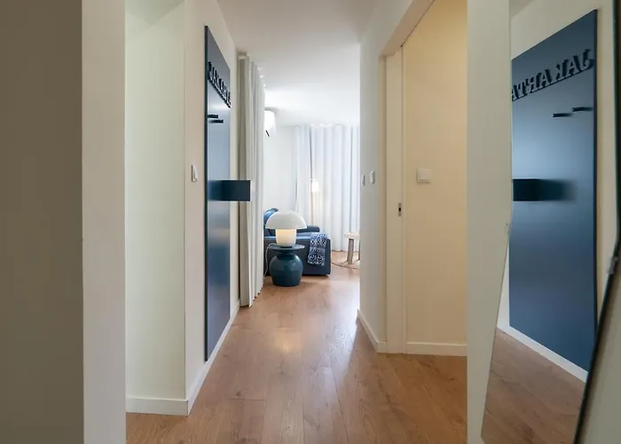 Apartment Domus 21 - Entreparedes Porto