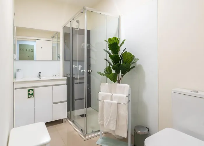 Domus 21 - Entreparedes Apartment