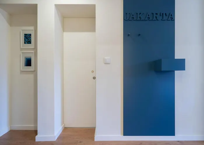 Domus 21 - Entreparedes Apartment