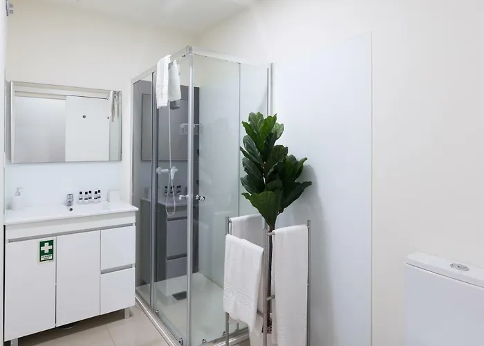 Domus 21 - Entreparedes * Porto