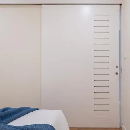 Domus 21 - Entreparedes *