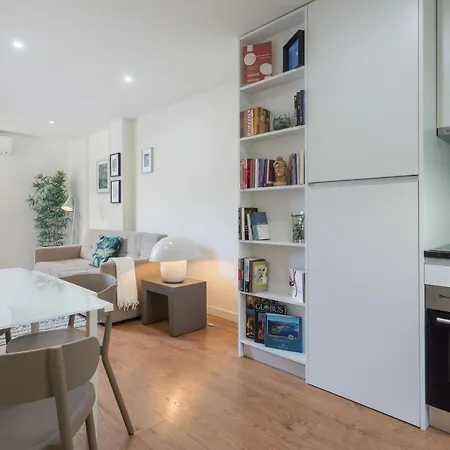 Domus 21 - Entreparedes Порту