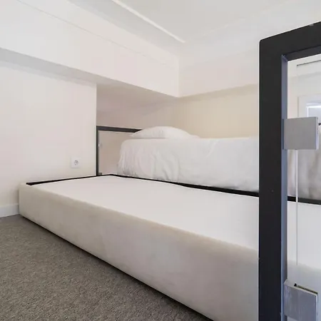 Domus 21 - Entreparedes Апартаменты Порту