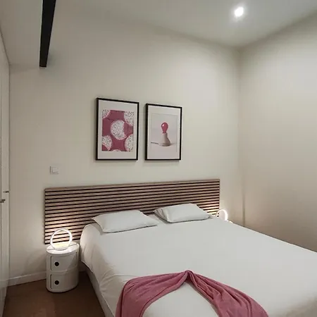 Domus 21 - Entreparedes Apartmán Porto