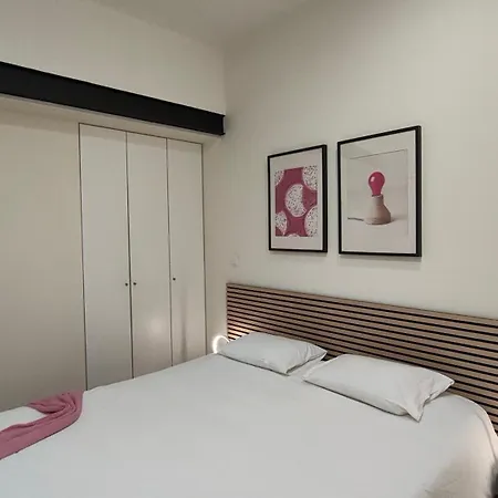 Domus 21 - Entreparedes Apartmán