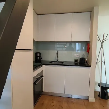 Domus 21 - Entreparedes Apartmán