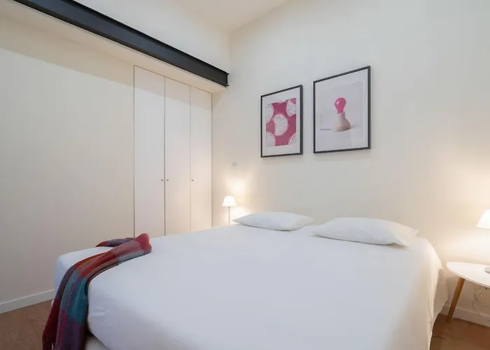 Domus 21 - Entreparedes *