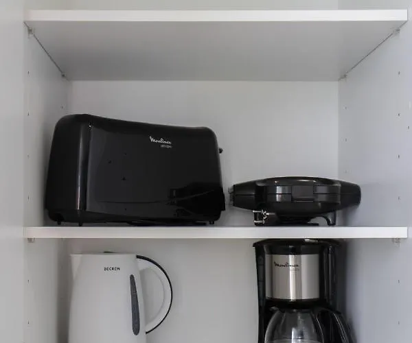 Domus 21 - Entreparedes